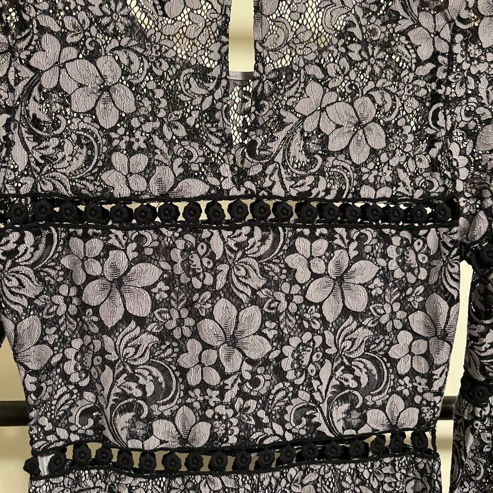 For Love and Lemons Theodora Bell Sleeve Mini Lace Dress Vintage Gray Small - Picture 10 of 11